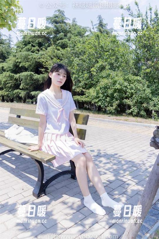 BoBoSocks袜啵啵-奶油 BoBoSocks袜啵啵 - 让人忍俊不禁的奶油,最新“老头乐挠脚心剧情”花絮照片来了