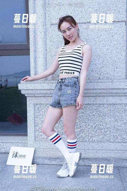 BoBoSocks袜啵啵-小沫 BoBoSocks袜啵啵 - 超长花絮、无限欢乐:小沫的玩偶小熊写真集下载来袭!