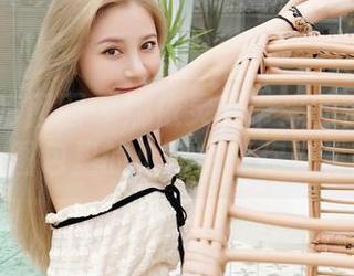 Feilin嗲囡囡 - 娜依灵儿带来的镂空私拍：图包里的小秘密等你来看！