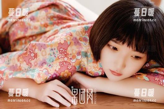 GIRLT果团网-裴希西 GIRLT果团网 - 无处不在的裴希西!你看那些自拍作品,每张图片都是个故事
