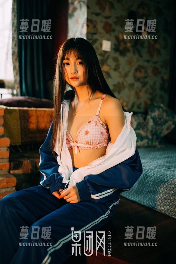 GIRLT果团网 - 龚玥菲眼镜大揭秘——超乎想象的作品合集