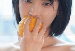 在ArtGravia的世界中，Hyoyeon(김효연)的作品让你心动