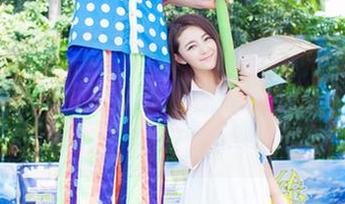 IMiss爱蜜社 - 李李七七喜喜的新旗袍写真集更新，风情万种，居然想模仿她的每一个动作！