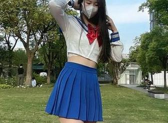 微密圈 - July芝岚圣诞写真，观看时小心心脏，原图玩得有点过火
