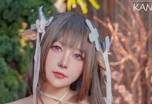 穿梭在水蒸气中的KANEKO_咔喵，最新美图尽在浴室奇幻探索！
