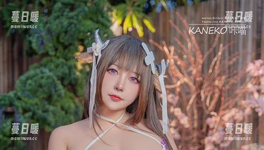 穿梭在水蒸气中的KANEKO_咔喵，最新美图尽在浴室奇幻探索！