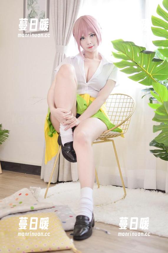 KaYa萱 KaYa萱的眼镜戏法:写真集里的那些光晕和阴影!