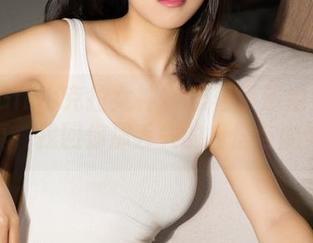 KelaGirls克拉女神 - 跟着伊莎姐姐的定制写真，找回你那丢失的自信与幽默感！