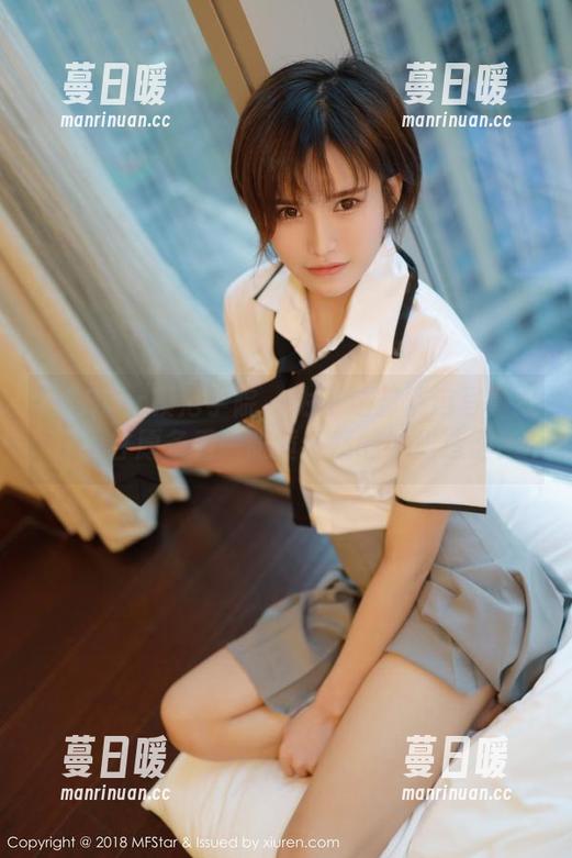 MFStar模范学院-黄乐然 MFStar模范学院 - 为了这部精选写真集,我甘愿多看一眼黄乐然的学姐造型!