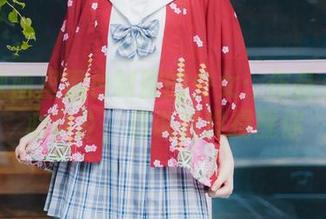 喵糖映画里黑色制服的少女：作品《少女心事》，别说我没提醒你