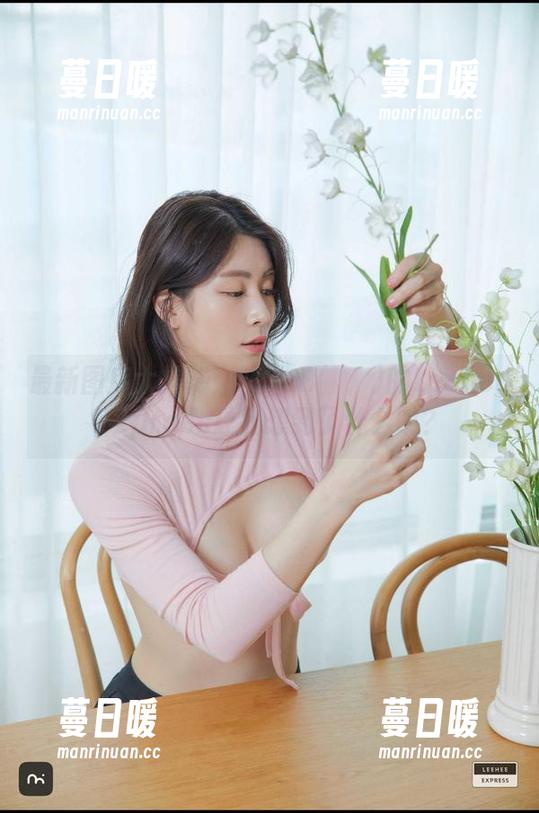 最新图库大揭秘：Min.E(민이)的LeeheeExpress让我想到了什么呢？