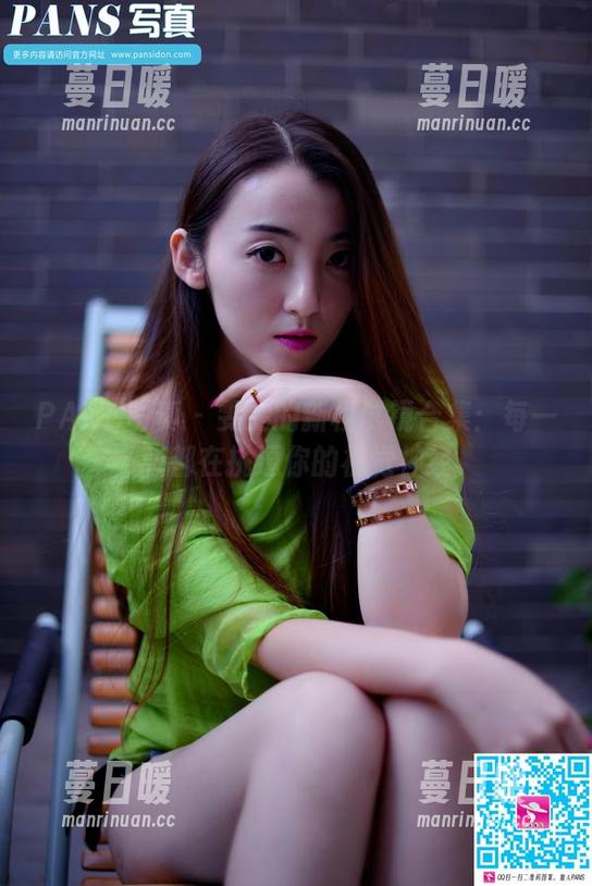 PANS写真-雯雯 PANS写真 - 雯雯的新模试镜合集:每一张都在挑逗你的视觉神经