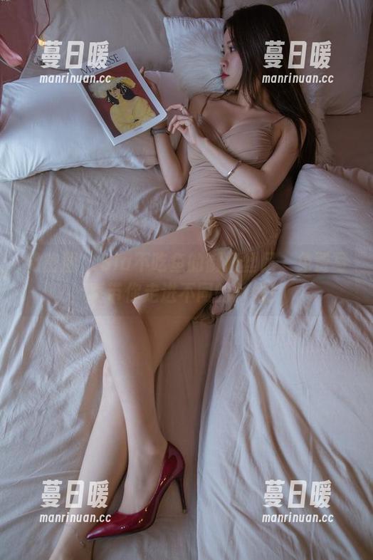 Sia不吃鱼 微密圈 - Sia不吃鱼的御姐丝足,免费写真带你走进不同的梦境!