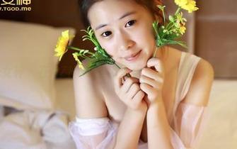 TGOD推女神 - 在AZHUA的浴室里，图片和身体都在轻声低语