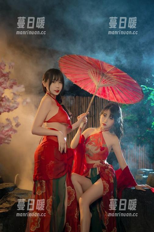 Tina很妖孽呀 一眼万年的Tina很妖孽呀:吧台喵女Cos资源,你怎么看?