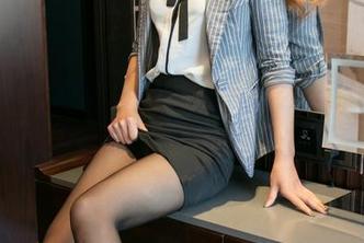 UGirls尤果网 - 你还在等什么？郝晴Grace的女孩套图资源更新了，快来看看！