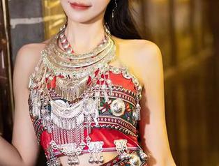 XIAOYU语画界 - 嘲讽与美：最新程程程的吊带朦胧丝袜画册图片！