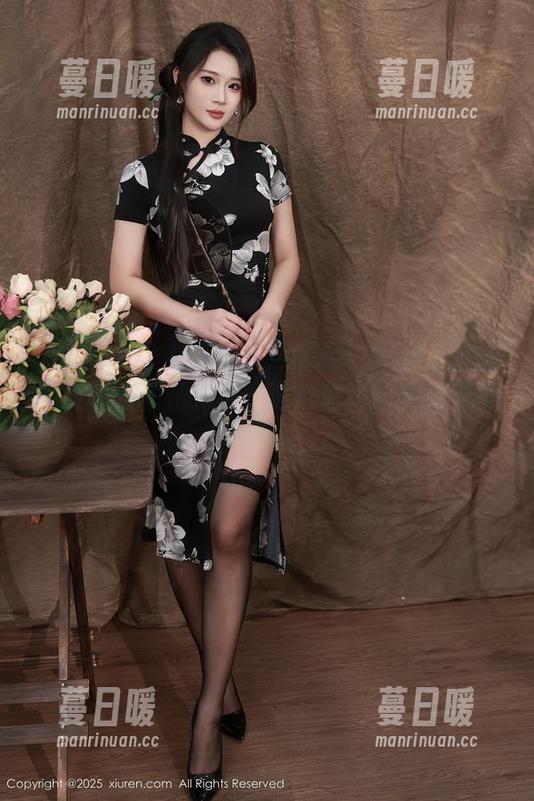 Xiuren秀人网-tina_甜仔 Xiuren秀人网 - 掌声响起!tina_甜仔的免费连衣裙作品,谁说时尚与我们无缘?