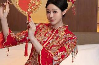Xiuren秀人网 - 张思允Nice的眼镜福利图包：光线打在脸上，感觉太梦幻了！