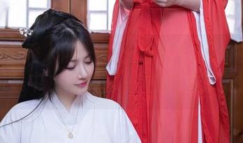 Xiuren秀人网 - 在王馨瑶Yanni的丝袜图集中，感受那一触即发的美妙
