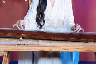 Xiuren秀人网 - “米妮大萌萌”比基尼图包新升级，夏日微风中她似乎在打招呼