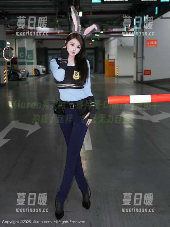 Xiuren秀人网-绯月樱-Cherry Xiuren秀人网 - 绯月樱-Cherry把奶牛拍成了这样,我已无力自拔!