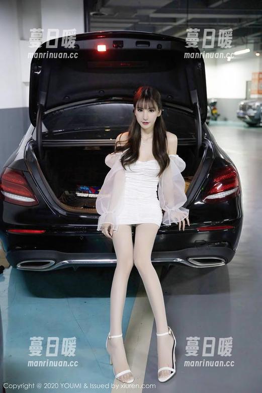 YouMi尤蜜荟-娜娜子yy YouMi尤蜜荟 - 跟着娜娜子yy美腿图包分享,腿习惯了看风景,竟然被我打扰了!