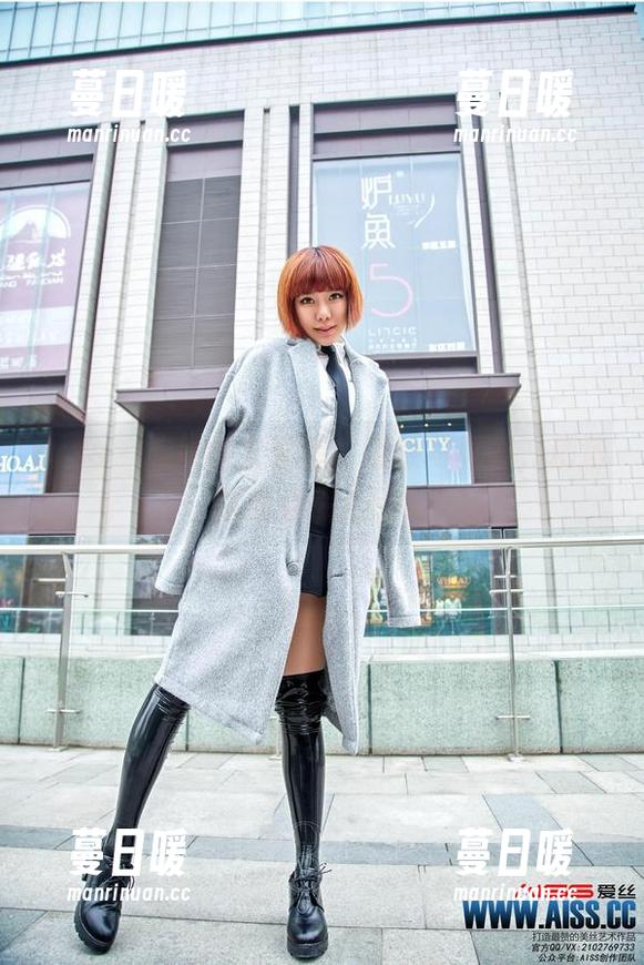 aiss-索菲 aiss - 追风少女索菲:滑板写真集,精选瞬间让你心动!