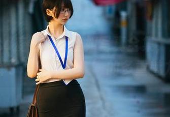 nagisa魔物喵的空姐写真全集，完美诠释了‘空中飞人’的多重魅力