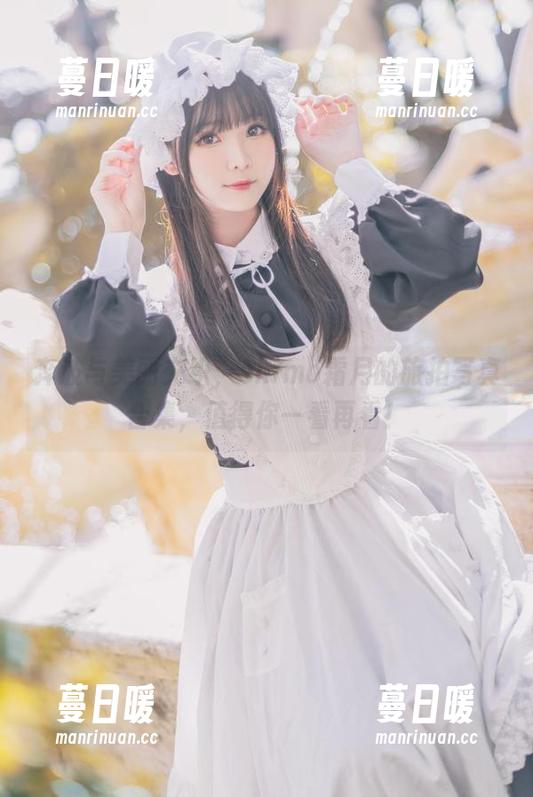 shimo霜月 奔波与美丽交织,shimo霜月的旅拍写真合集,值得你一看再看!