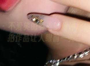 微密圈 - 不爱笑的赛琳的体操服魔法：私拍作品让人眼前一亮！