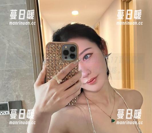 不爱笑的赛琳 微密圈 - 看过来!不爱笑的赛琳的5.17嘉宾最新图集,真是让人捉摸不透的风格。