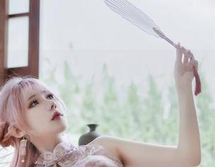 无圣光也打动心，仙女月的白猫少女照片真的是原图的魅力。