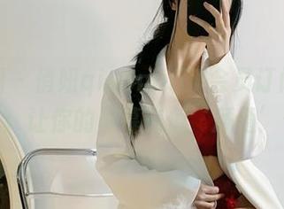 微密圈 - 俏妞qiaoniuTT会员订阅系列图集：让你的屏幕充值‘颜值’值！