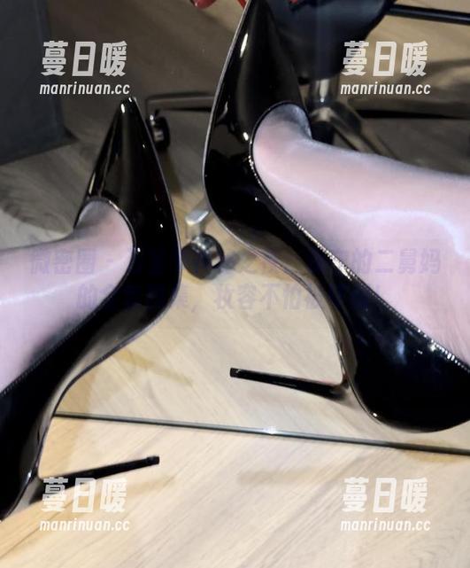保守的二舅妈 微密圈 - 万圣节神秘之夜:保守的二舅妈的全套图集,妆容不怕被吓倒!
