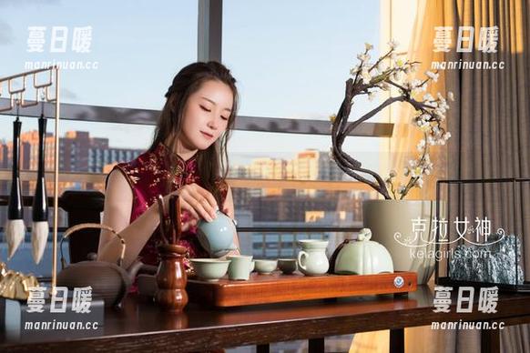 克拉女神-凌雪 克拉女神 - 凌雪最新写真:这组夏天照片,简直让人颠倒众生