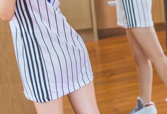头条女神 - 信悦儿的高跟鞋美学：原图带你走进她的图集幻想！