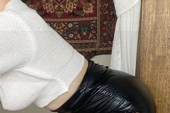 裤里丝图包：奈汐酱Nice的魅力，温柔却又刺眼！