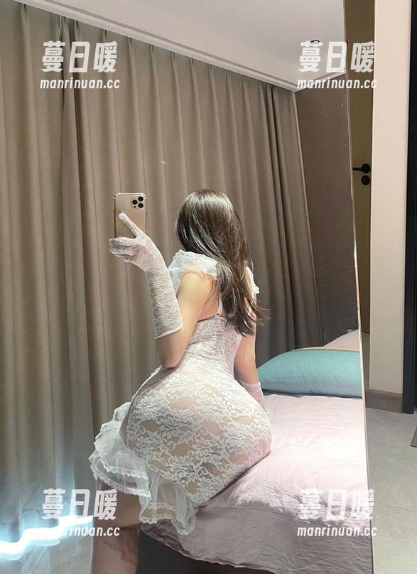奶宝妹纸 微密圈 - 私拍合集大揭秘:奶牛与奶宝妹纸的‘牛’性魅力!