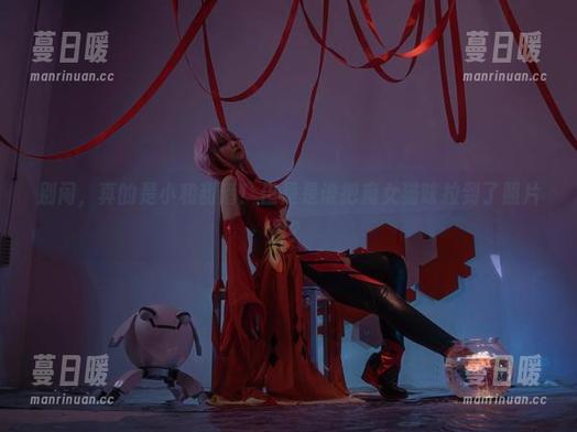 小和甜酒 别闹,真的是小和甜酒!但是是谁把魔女猫咪拉到了照片里?