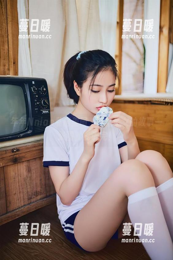 年年Nnian 年年Nnian私房美图,苗疆少女的故事一张图就能讲完!