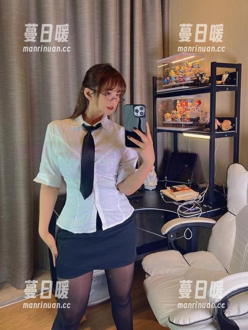 张思允nice 微密圈 - 张思允nice的女友作品不断刷新,让你的图库跟上节奏,下载吧!