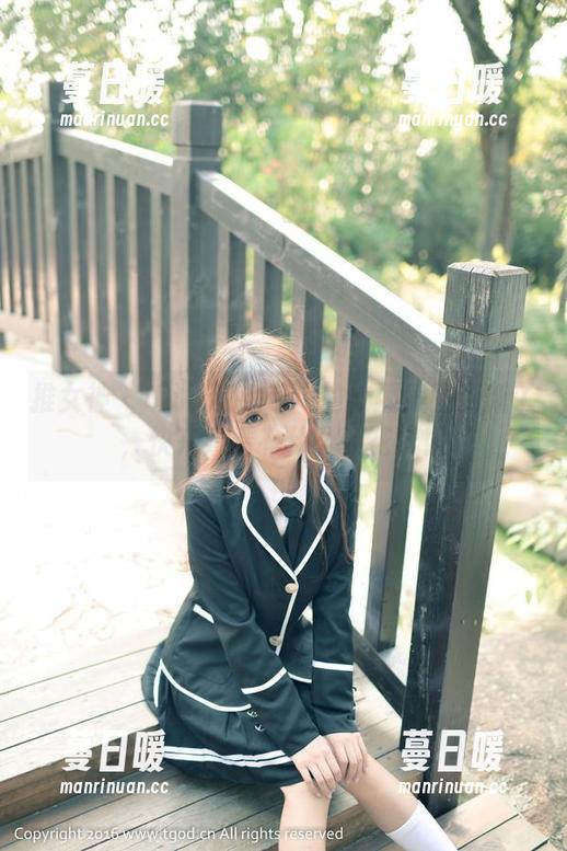 推女神-晓艾fafa 推女神 - 听说晓艾fafa的校服美图更新了,快来看看有什么新花样!