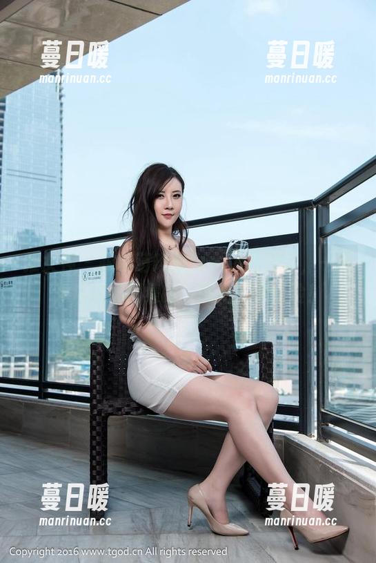 推女神-萌琪琪Lrene 推女神 - 跟随萌琪琪Lrene的脚步,一起开启这场图集的‘旅拍’大冒险!