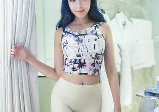 推女郎 - 何奕恋晒白丝写真，瞬间让我觉得生活需要一点甜！