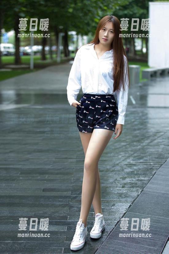 推女郎-杨伊 推女郎 - 从食材到心情:杨伊的厨娘写真合集,超简单下载哦!