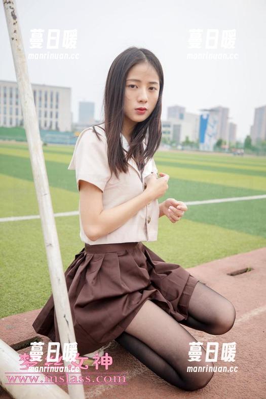 梦丝女神 - 不得了！雯雯的学楼丝袜美腿福利图片，快来围观