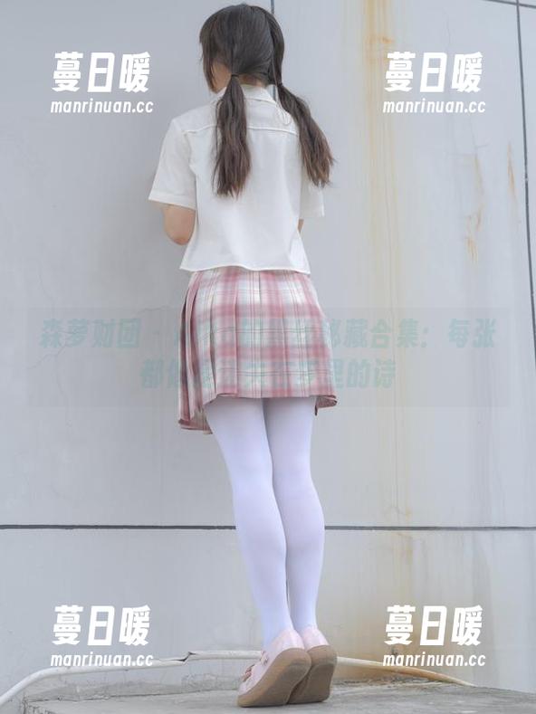 森萝财团-aika 森萝财团 - Aika的黑丝秘藏合集:每张都像是迷失在梦里的诗