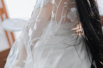 樱落酱w最新作品来袭：碧蓝航线的镇海水色，你能抵挡吗？