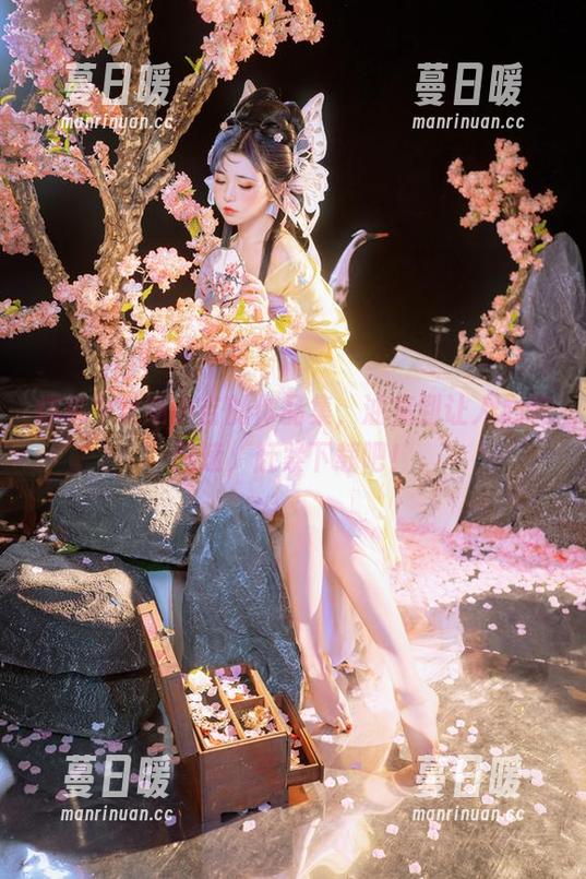 爆机少女喵小吉的作品集，油亮到让人心跳加速，赶紧下载吧！